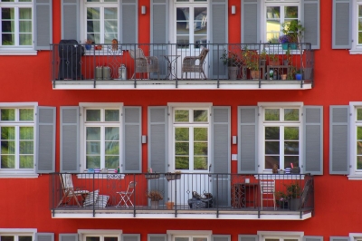 Czym malować balkon i taras oraz ogrodzenie? Polecane produkty